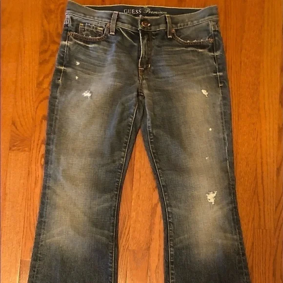 GUESS Premium Distressed Jeans Size 10 Long Neutral Travel Jeans Timeless - Picture 7 of 10